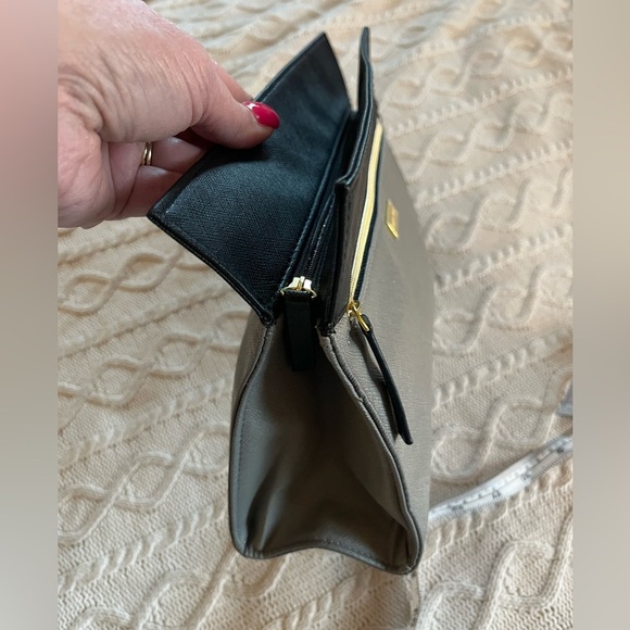 Estée Lauder Cosmetic Makeup Bag, Like New! Gray & black, Gold Zipper - Picture 4 of 12